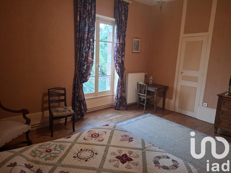 Maison - 306 m² - 10 pièces