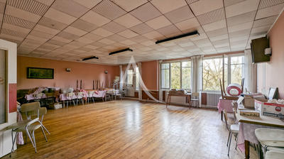 Maison - 380 m² - 15 pièces