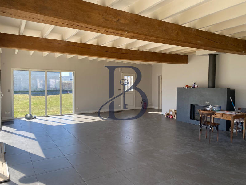 Maison - 195 m² - 8 pièces