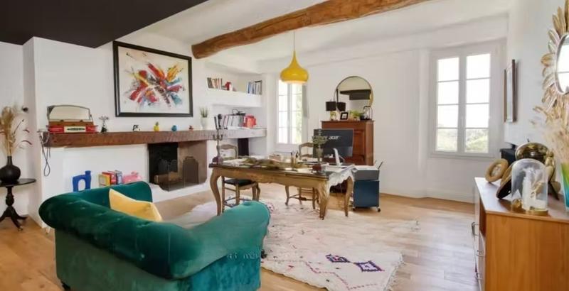 Bastide - 650 m² - 15 pièces