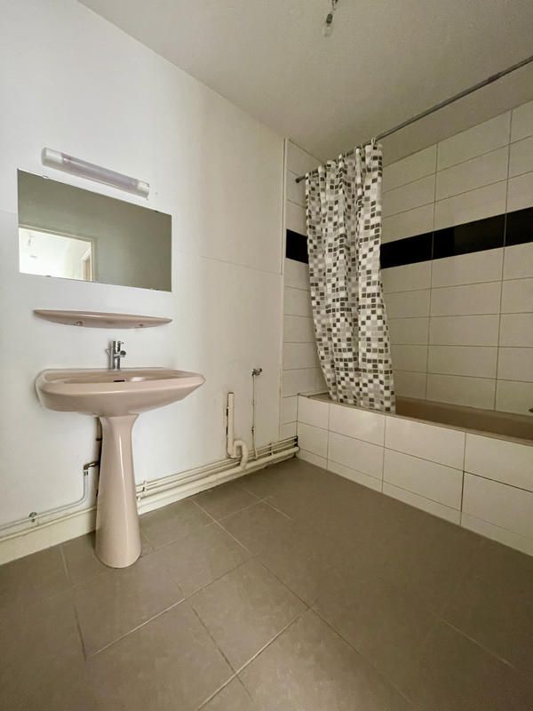 Appartement - 60 m² - 2 pièces