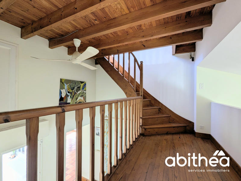 Maison - 180 m² - 8 pièces