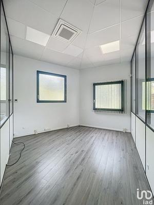 Local commercial - 143 m²