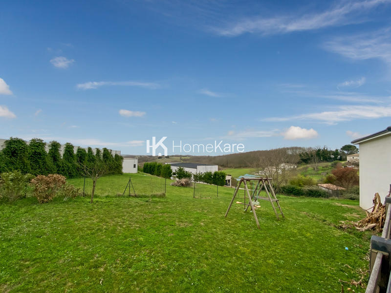 Maison - 275 m² - 8 pièces