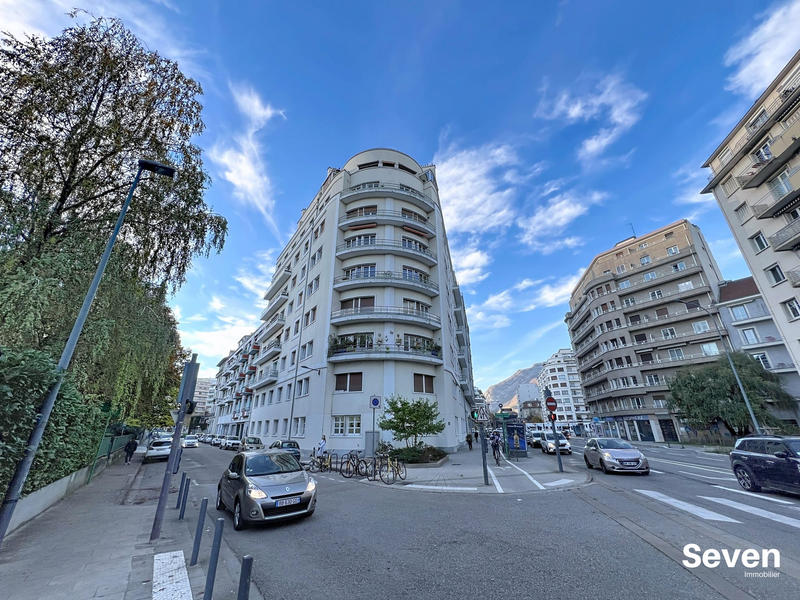 Appartement - 96 m² - 4 pièces