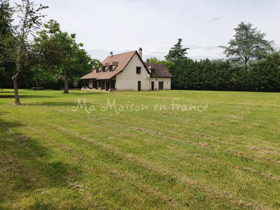 Maison - 300 m² - 11 pièces