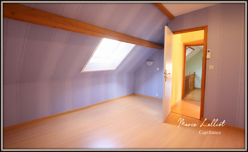 Maison - 204 m² - 8 pièces