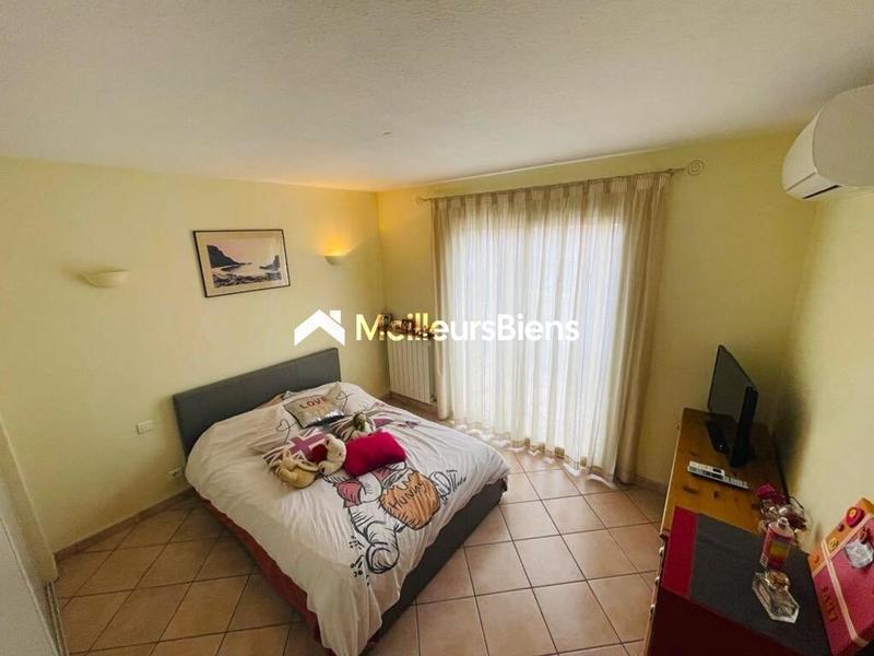 Villa - 164 m² - 6 pièces