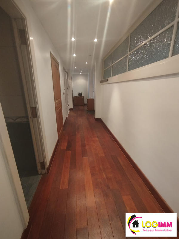 Appartement - 168 m² - 5 pièces