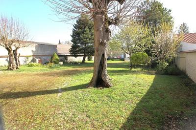 Maison - 273 m² - 11 pièces