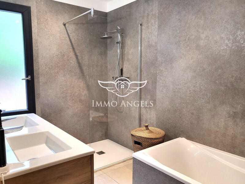 Maison contemporaine - 147 m² - 5 pièces