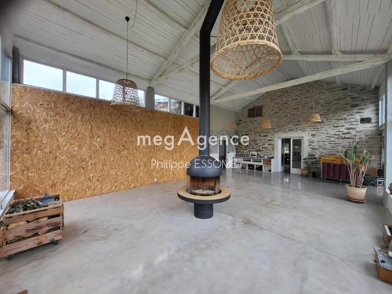 Maison en pierre - 450 m² - 8 pièces