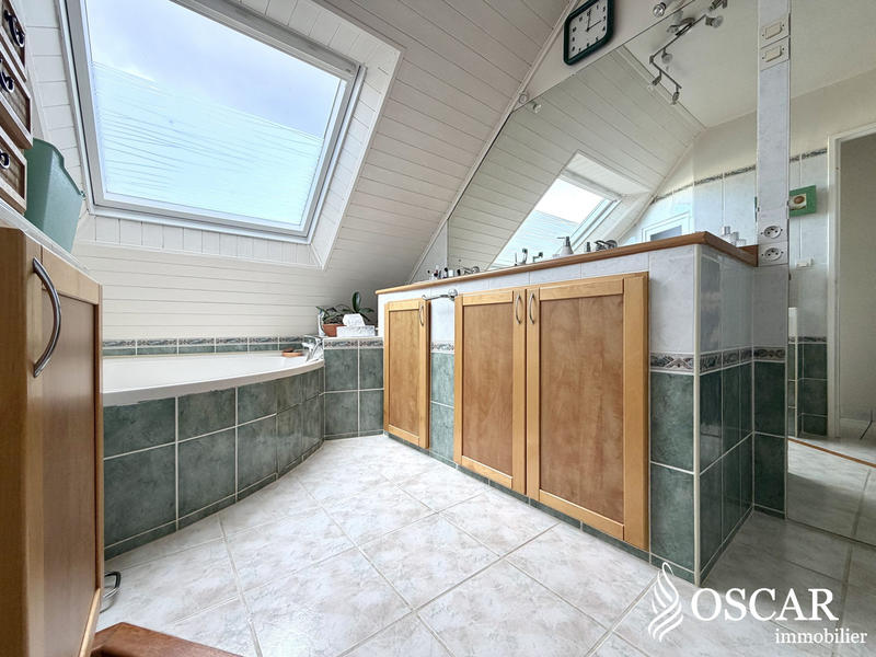 Maison - 107 m² - 6 pièces