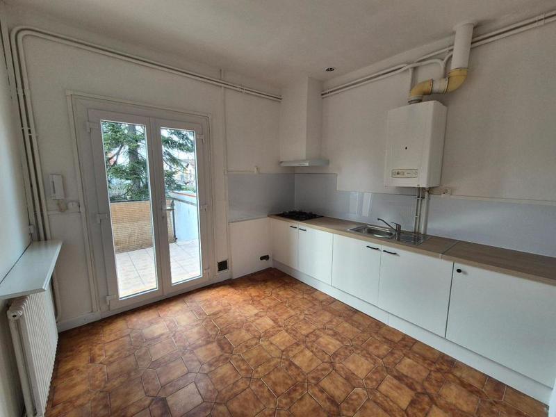 Appartement ancien - 73 m² - 3 pièces