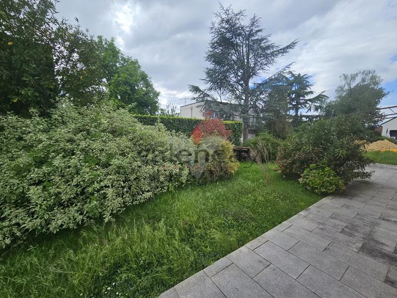 Maison - 181 m² - 6 pièces