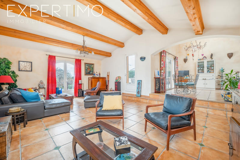 Villa - 167 m² - 6 pièces