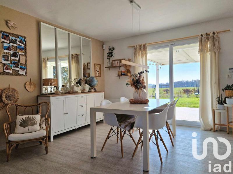 Maison - 200 m² - 7 pièces