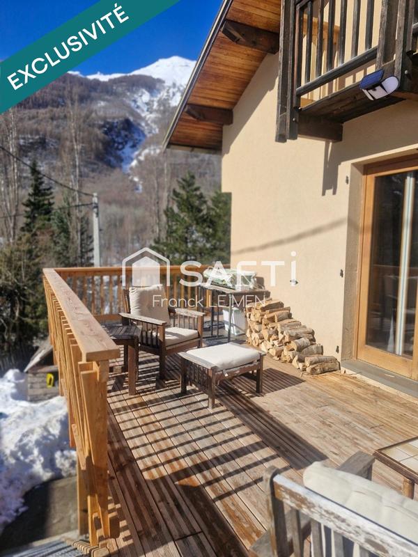 Maison - 200 m² - 7 pièces