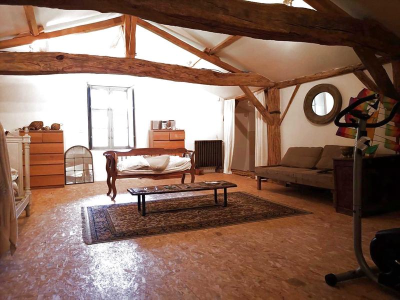 Maison - 260 m² - 8 pièces