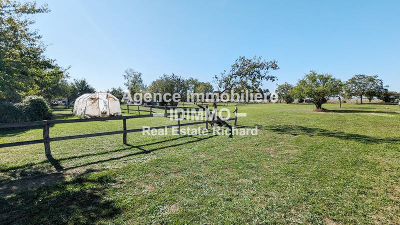 Maison - 296 m² - 9 pièces