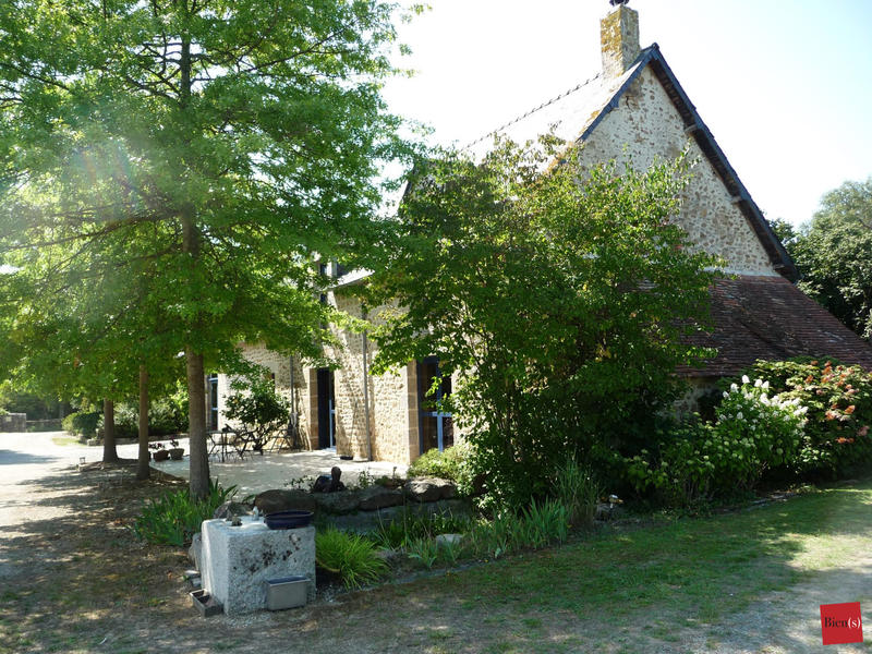 Maison ancienne - 476 m² - 13 pièces