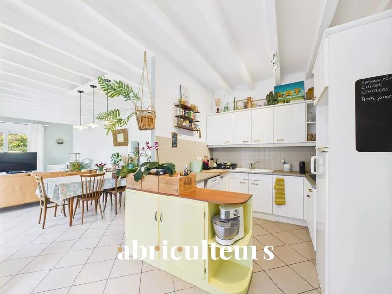 Maison - 85 m² - 4 pièces