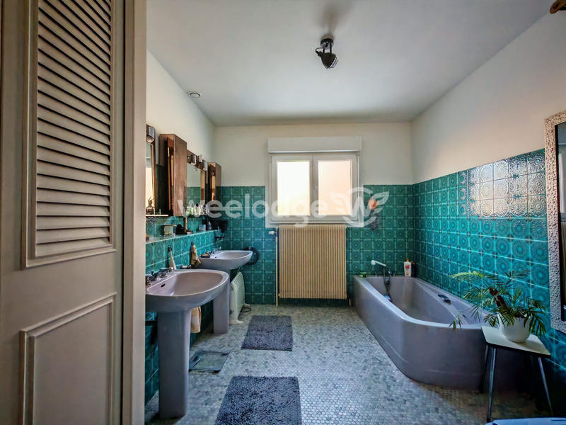 Maison - 262 m² - 10 pièces