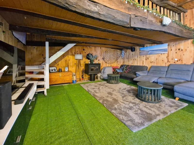 Maison - 230 m² - 6 pièces