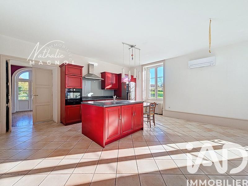 Maison - 197 m² - 8 pièces