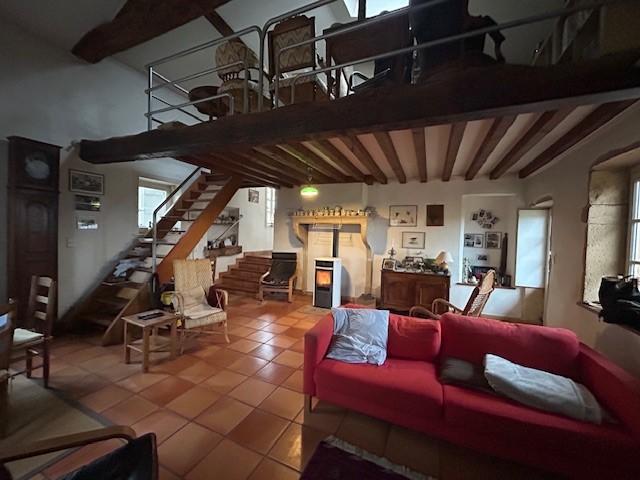Maison - 236 m² - 9 pièces