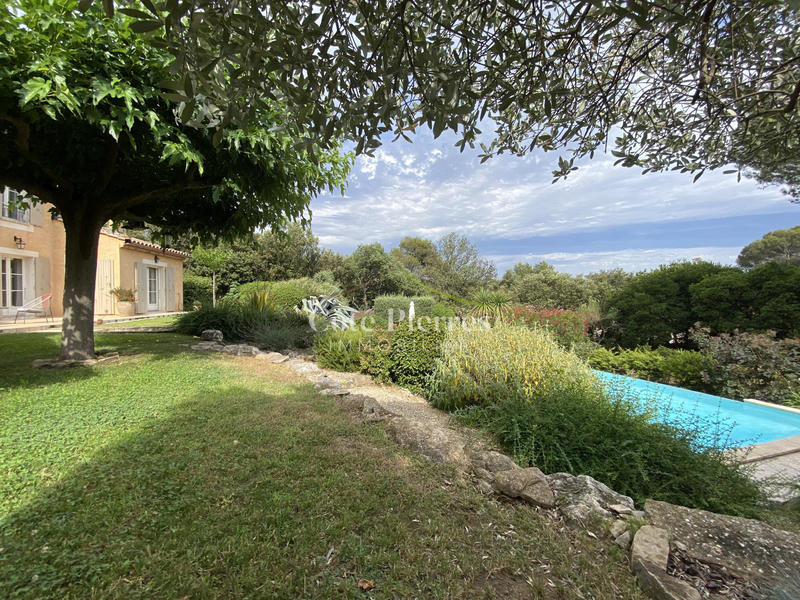 Villa - 205 m² - 8 pièces