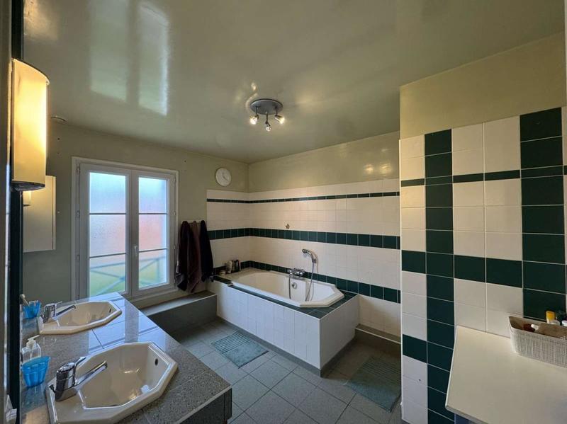 Maison - 190 m² - 7 pièces