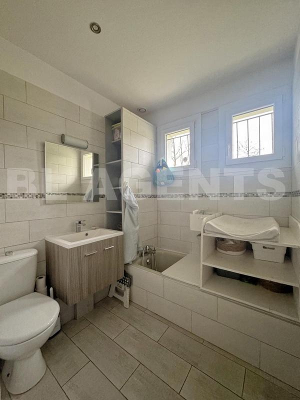 Maison - 147 m² - 6 pièces