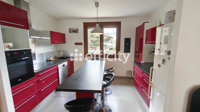 Villa - 183 m² - 7 pièces