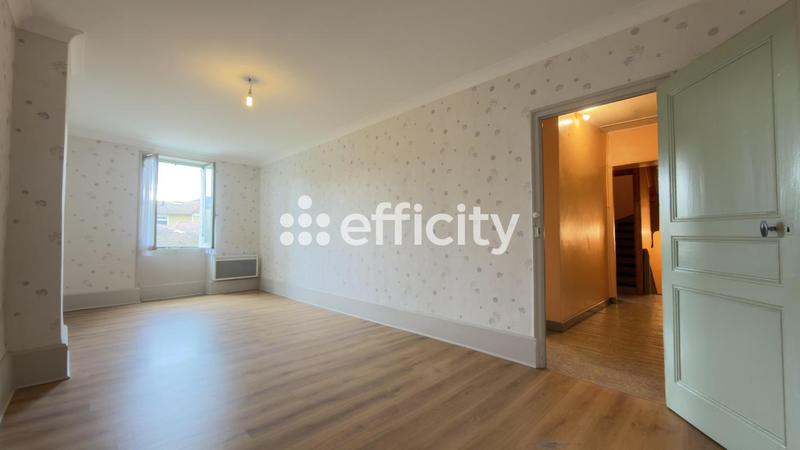 Maison de village - 160 m² - 8 pièces