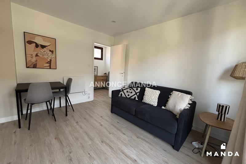 Studio - 30 m² - 1 pièce