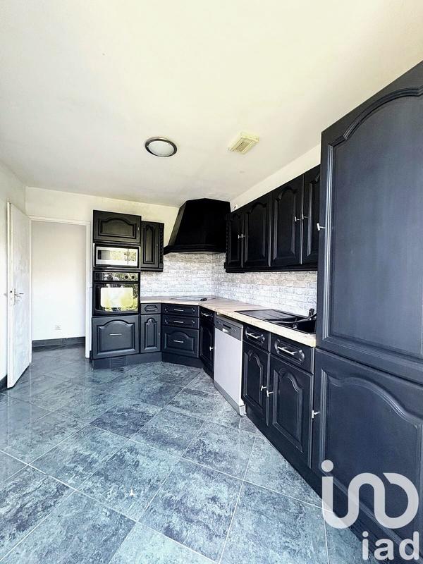 Maison - 99 m² - 5 pièces