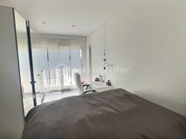 Demeure - 147 m² - 5 pièces