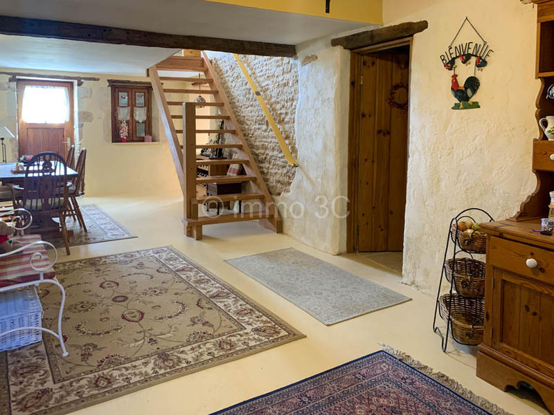 Maison en pierre - 131 m² - 4 pièces