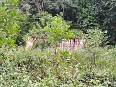 Terrain constructible - 3 444 m²