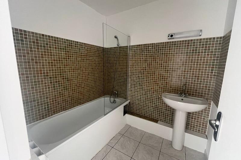 Appartement - 80 m² - 3 pièces