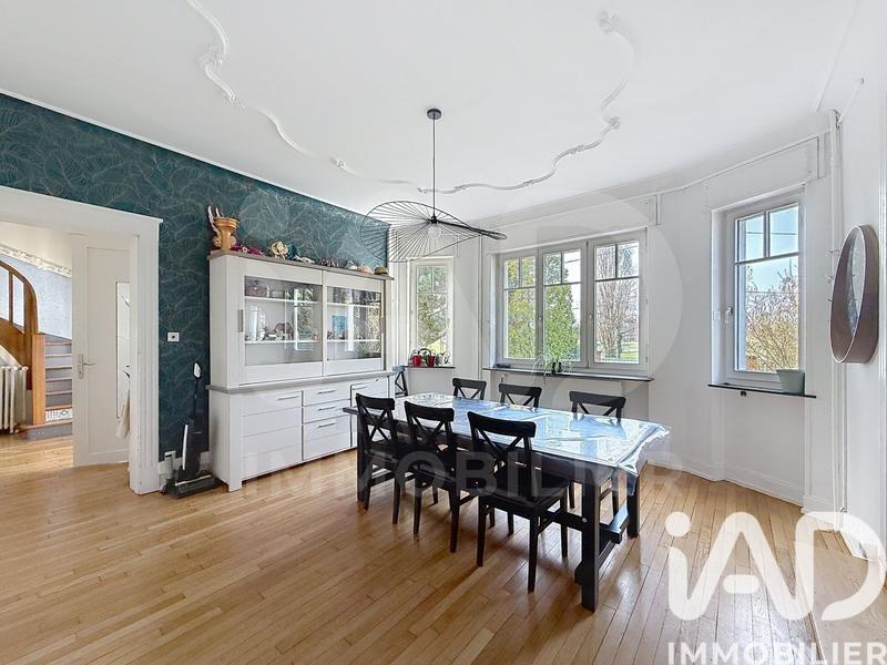 Maison - 244 m² - 11 pièces