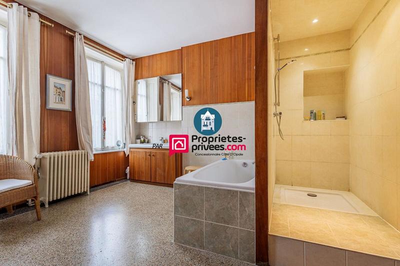 Maison - 388 m² - 15 pièces