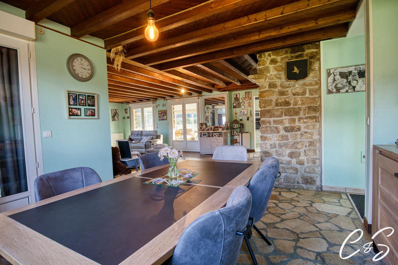 Maison ancienne - 176 m² - 5 pièces