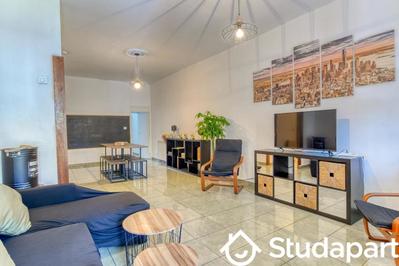 Chambre - 10 m² - 1 pièce