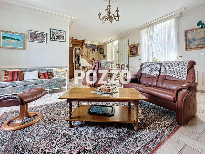 Maison - 185 m² - 8 pièces