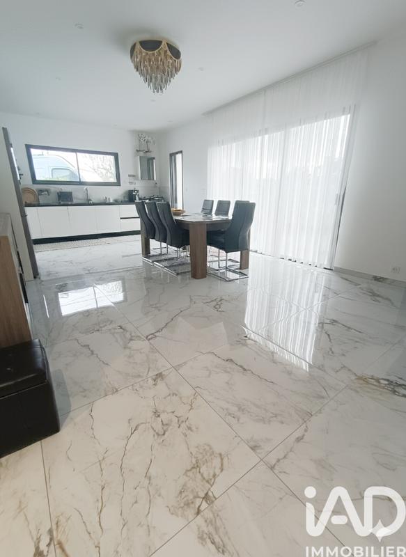 Maison - 151 m² - 6 pièces