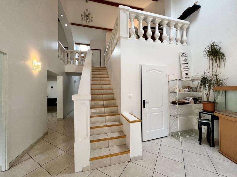 Maison - 200 m² - 6 pièces