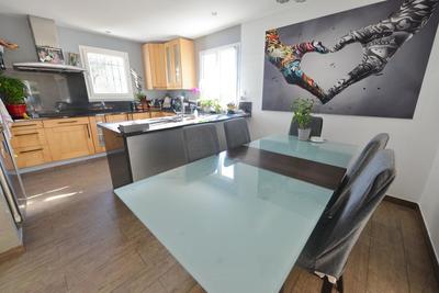 Maison - 183 m² - 5 pièces