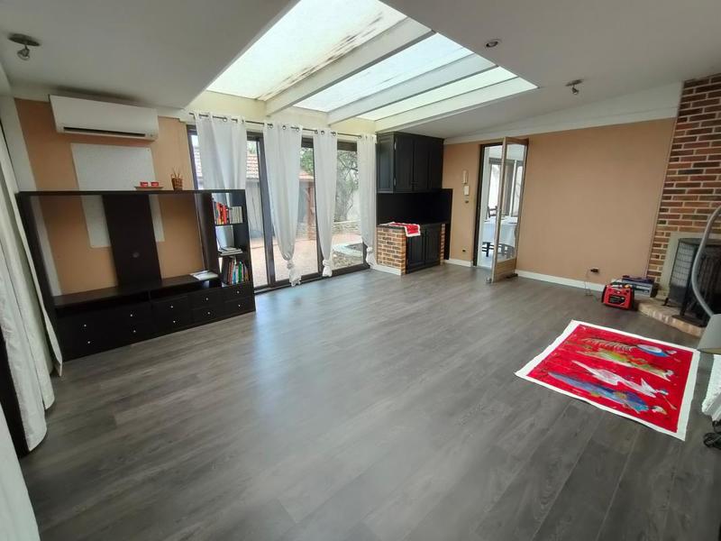 Maison - 218 m² - 5 pièces